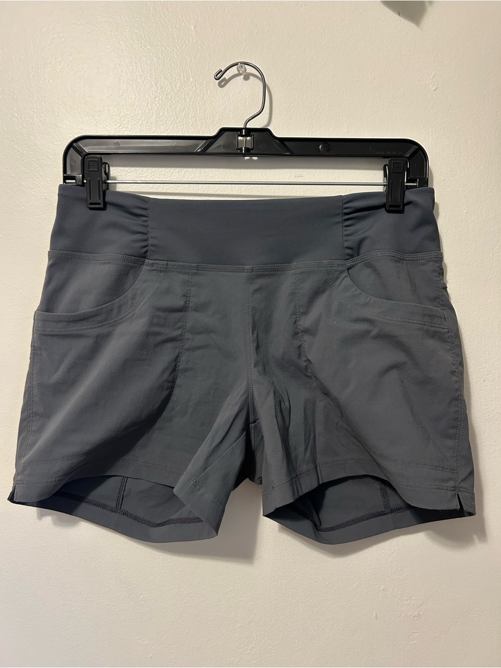 Mountain Hardware Stretchy Hiking Shorts - Small - Grey - Midrise